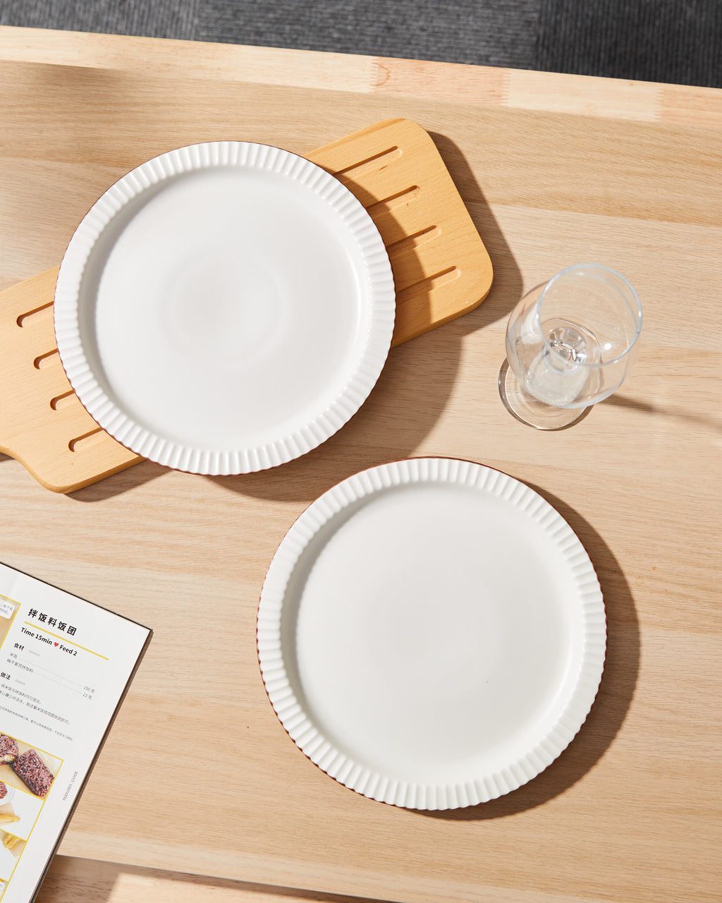 4 Platos de Cerámica de 8.5/10 Pulgadas Elegante Diseño Redondo Minimalista con Bordes Acanalados para Platos Principales Ensaladas y Postres 25,4 cm