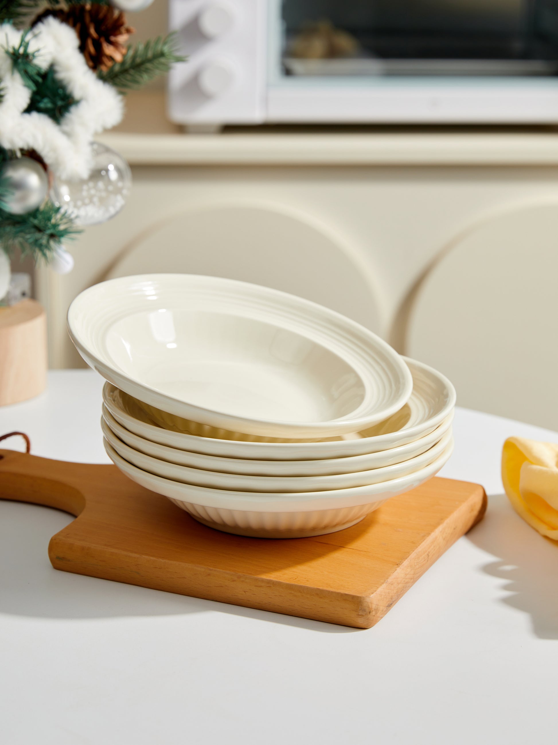 Platos de Sopa 8" en Set de 4 Piezas Cerámica Premium Diseño Clásico con Relieve Color Beige/Marron/Ideal para Mesas con Estilo Material Elegante y Suave