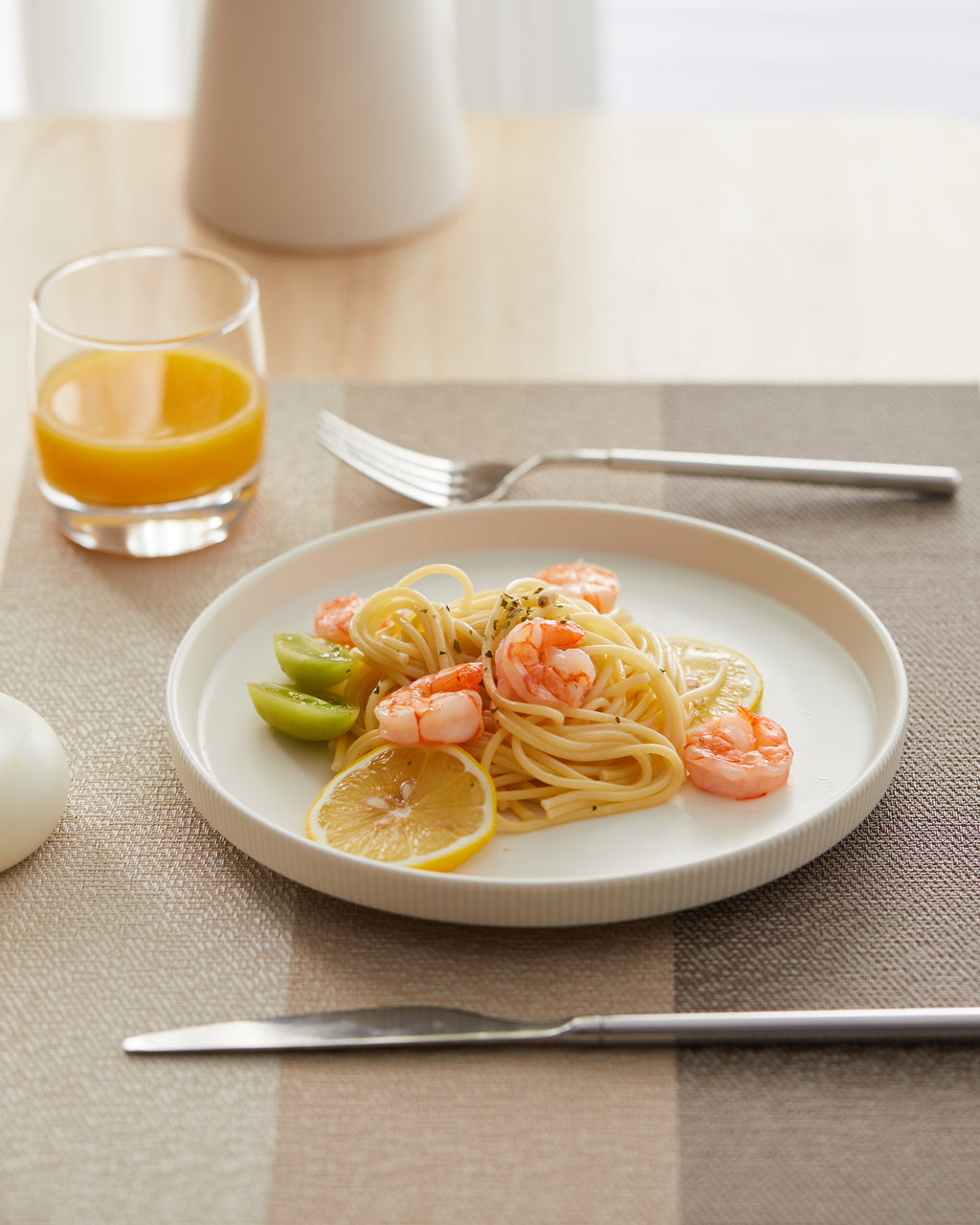 Juego de Platos de Cerámica 8.5/10 Pulgadas Set de 4 Piezas Blancasa para Comida Diaria y Eventos Apto para Microondas y Lavavajillas