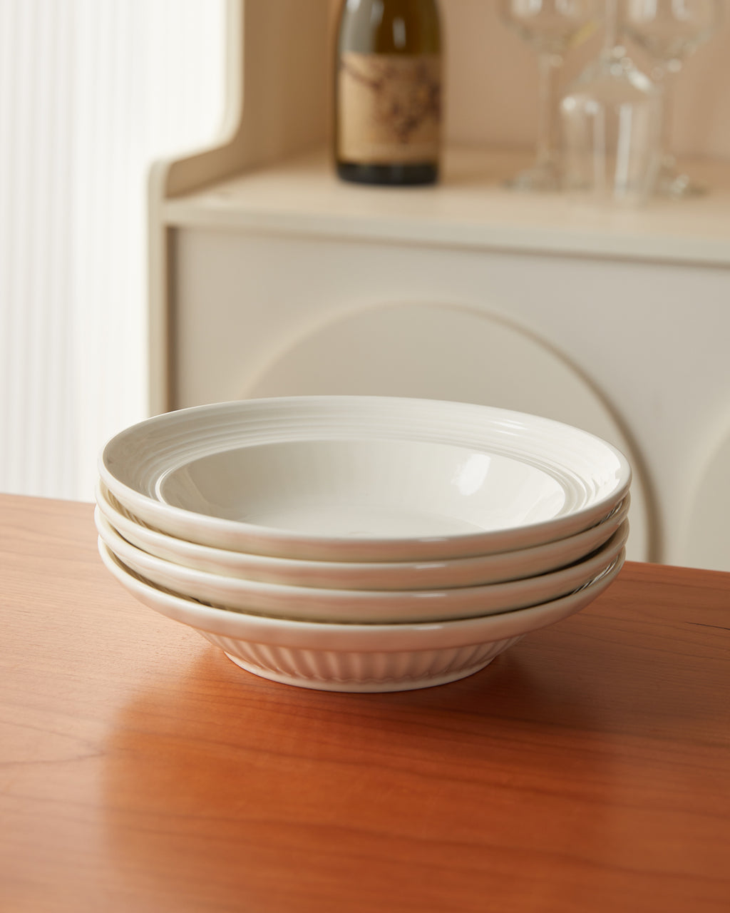 Platos de Sopa 8" en Set de 4 Piezas Cerámica Premium Diseño Clásico con Relieve Color Beige/Marron/Ideal para Mesas con Estilo Material Elegante y Suave