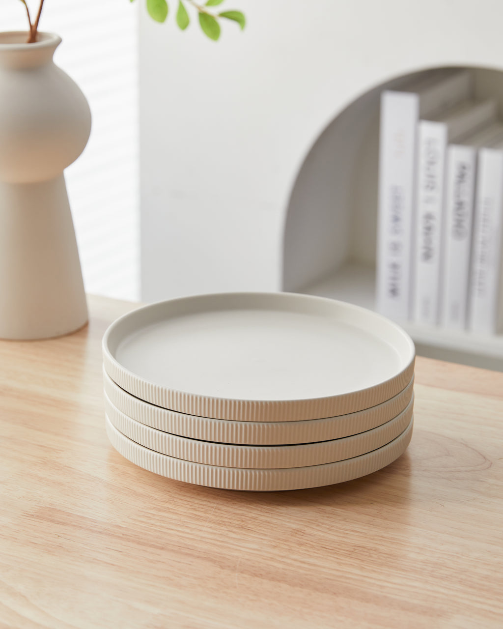 Juego de Platos de Cerámica 8.5/10 Pulgadas Set de 4 Piezas Blancasa para Comida Diaria y Eventos Apto para Microondas y Lavavajillas