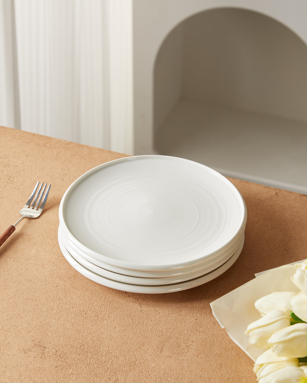 Platos Planos Brillo Blanco/Naranja Mate 8.5" Set de 4 Piezas Versión Básica Diseño Minimalista y Elegante para Uso Diario Tamaño Ideal y Estilo Moderno