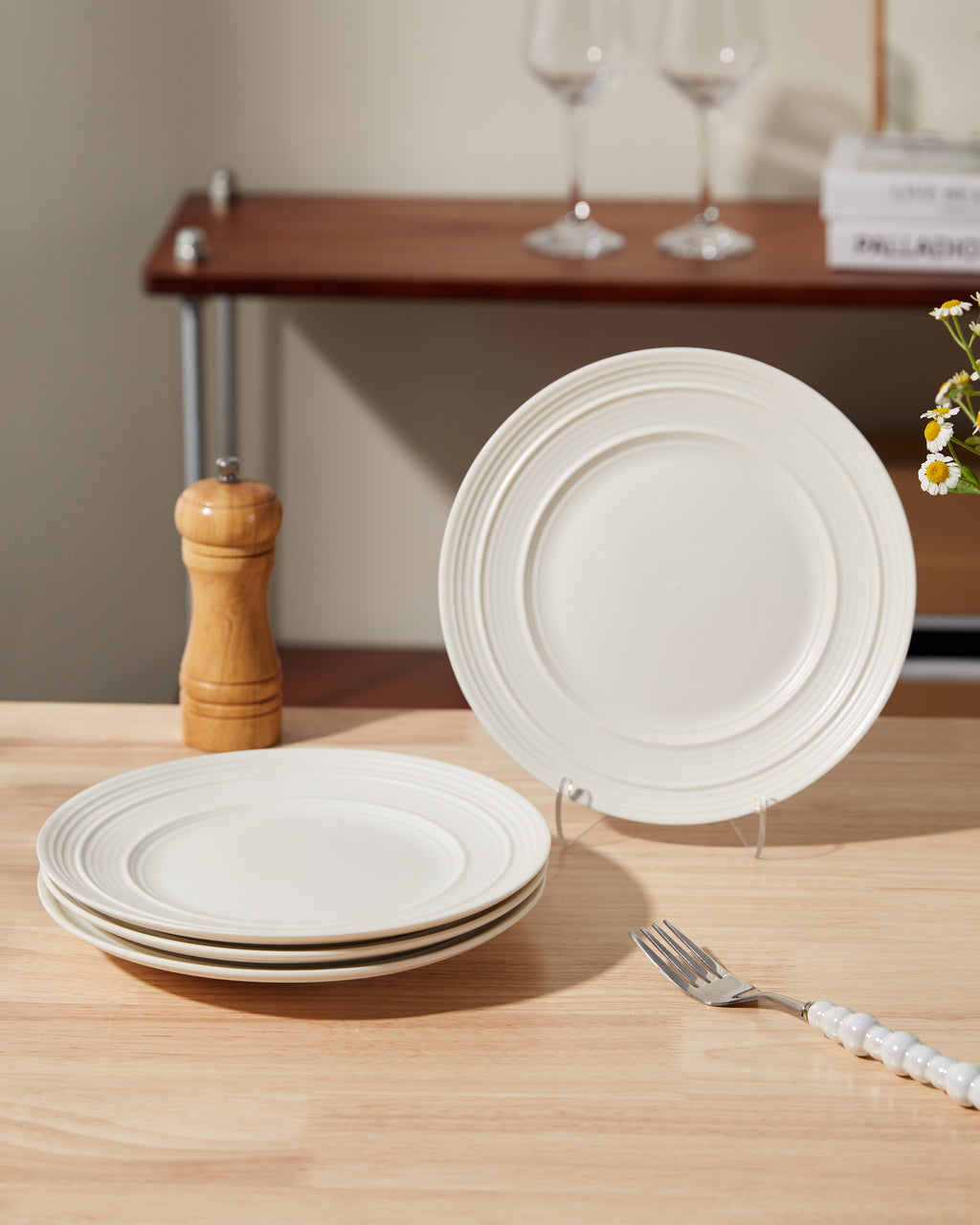 Platos Laterales de 8.3" en Amarillo/Blanco Mate Set de 4 Piezas Versión Básica Cerámica de Alta Calidad Diámetro 21.4 cm Ideal para Desayunos y Comidas