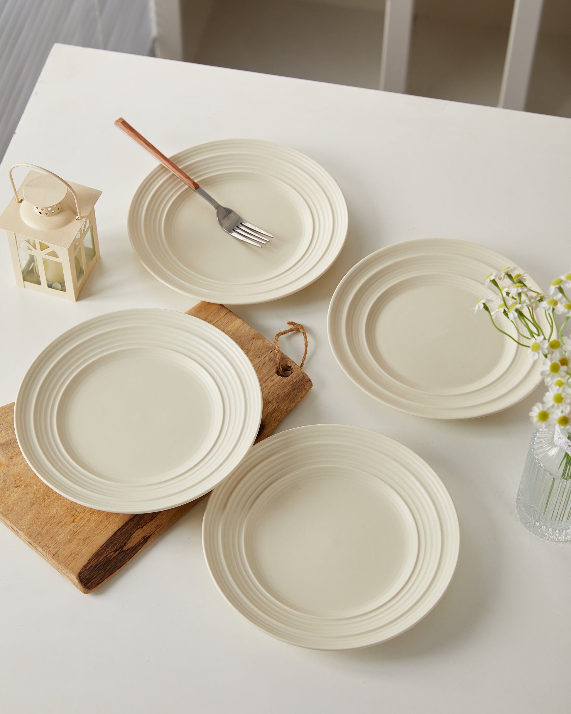 Platos Laterales de 8.3" en Amarillo/Blanco Mate Set de 4 Piezas Versión Básica Cerámica de Alta Calidad Diámetro 21.4 cm Ideal para Desayunos y Comidas