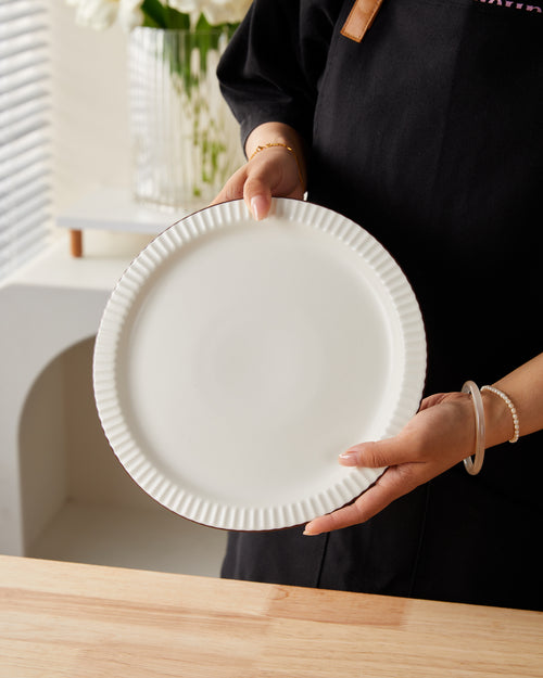 4 Platos de Cerámica de 8.5/10 Pulgadas Elegante Diseño Redondo Minimalista con Bordes Acanalados para Platos Principales Ensaladas y Postres 25,4 cm