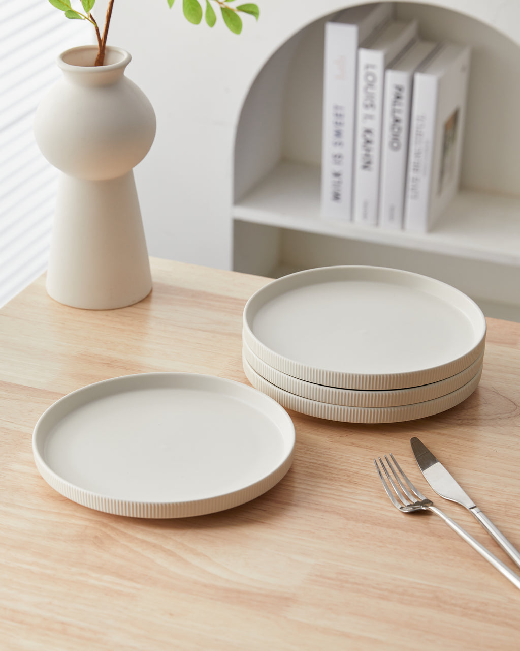 Juego de Platos de Cerámica 8.5/10 Pulgadas Set de 4 Piezas Blancasa para Comida Diaria y Eventos Apto para Microondas y Lavavajillas