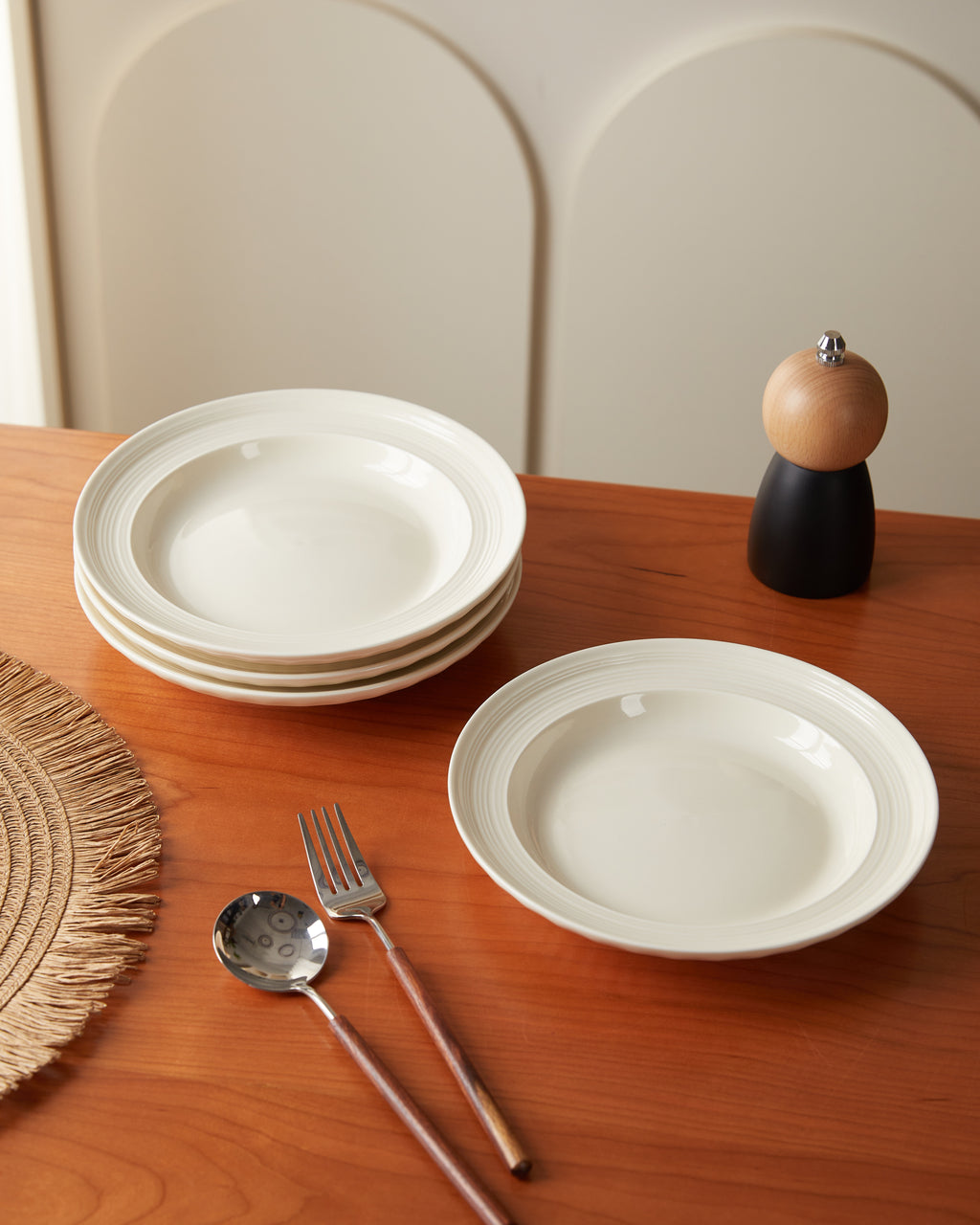 Platos de Sopa 8" en Set de 4 Piezas Cerámica de Alta Calidad Color Beige para Comidas Diarias y Especiales