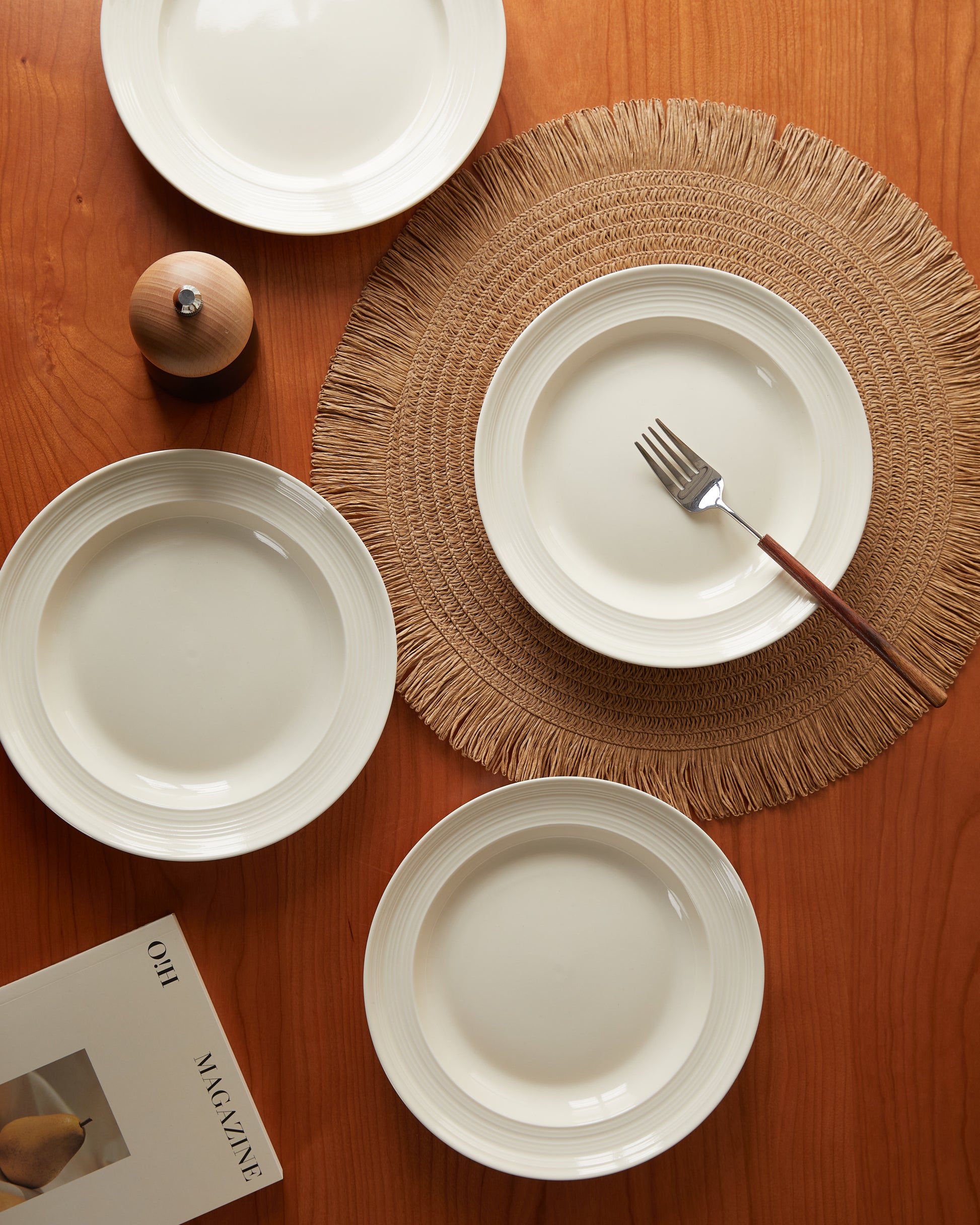 Platos de Sopa 8" en Set de 4 Piezas Cerámica de Alta Calidad Color Beige para Comidas Diarias y Especiales