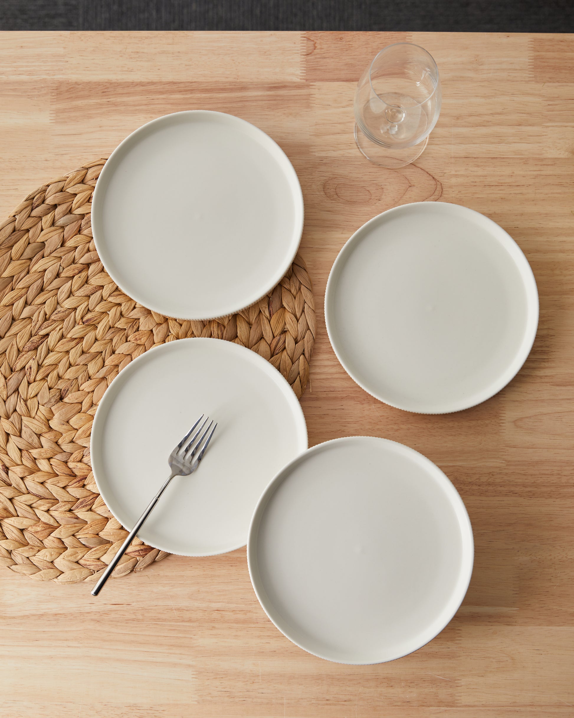 Juego de Platos de Cerámica 8.5/10 Pulgadas Set de 4 Piezas Blancasa para Comida Diaria y Eventos Apto para Microondas y Lavavajillas