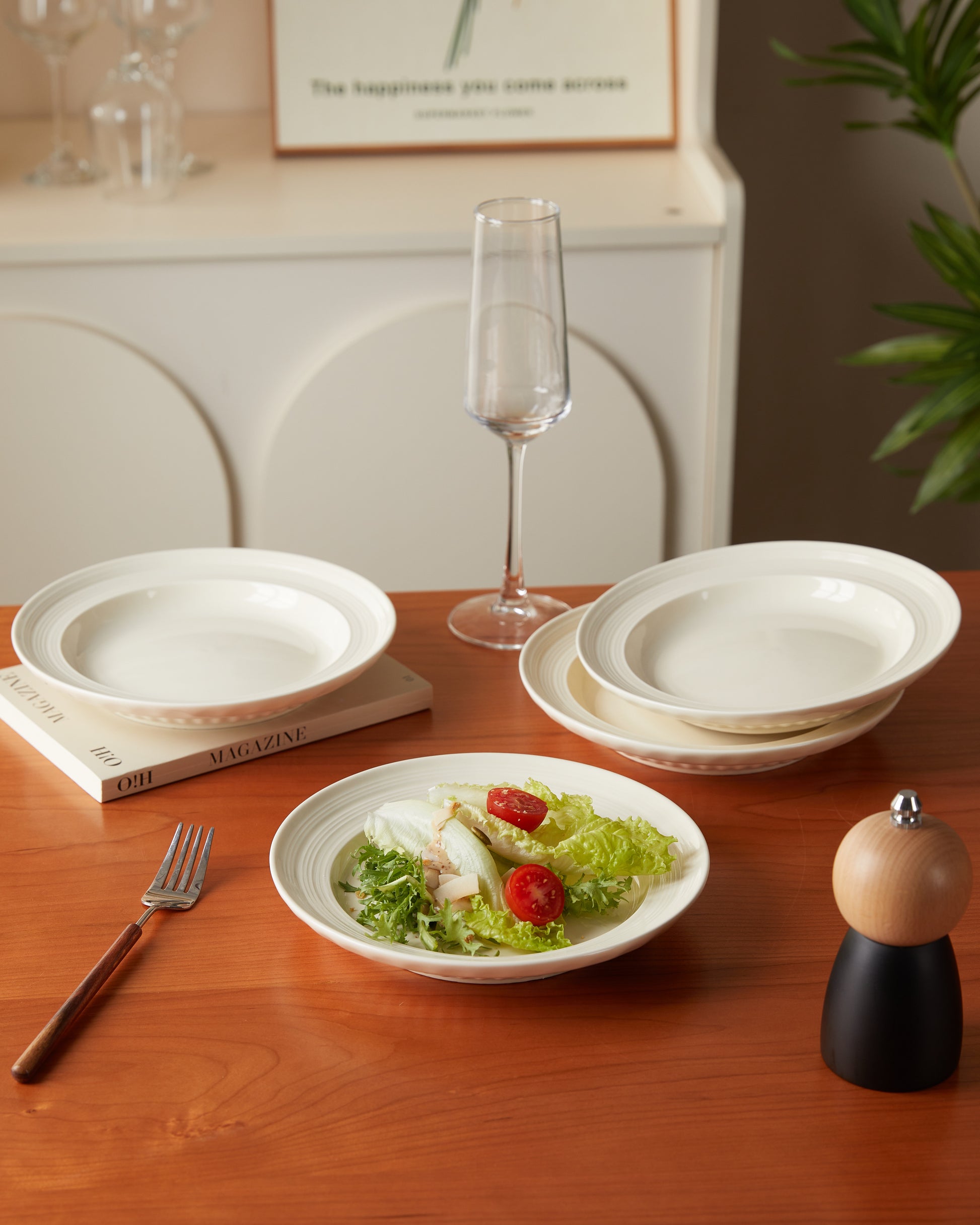 Platos de Sopa 8" en Set de 4 Piezas Cerámica de Alta Calidad Color Beige para Comidas Diarias y Especiales